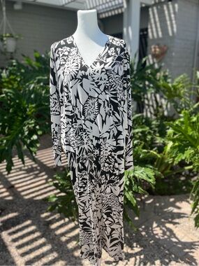 NWT Bryn Walker Black & Beige Botanical Print V-Neck MIDI  Dress Size Small